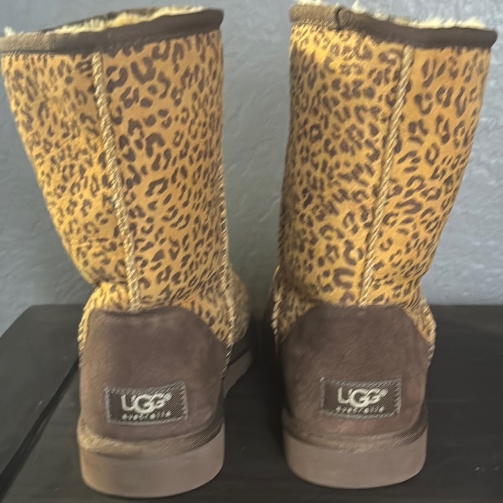 Leopard Print Shearling Boots - Picture 5 of 5